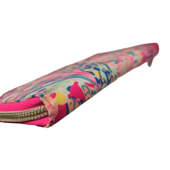 Lilly Pulitzer Zip Around Multicolor Travel Wallet - Picture 2 of 10